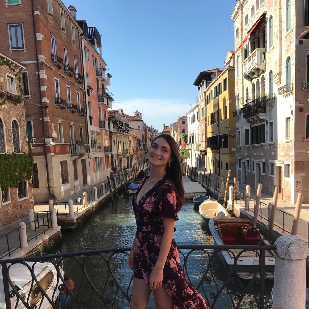 Meet your Posher, Megan